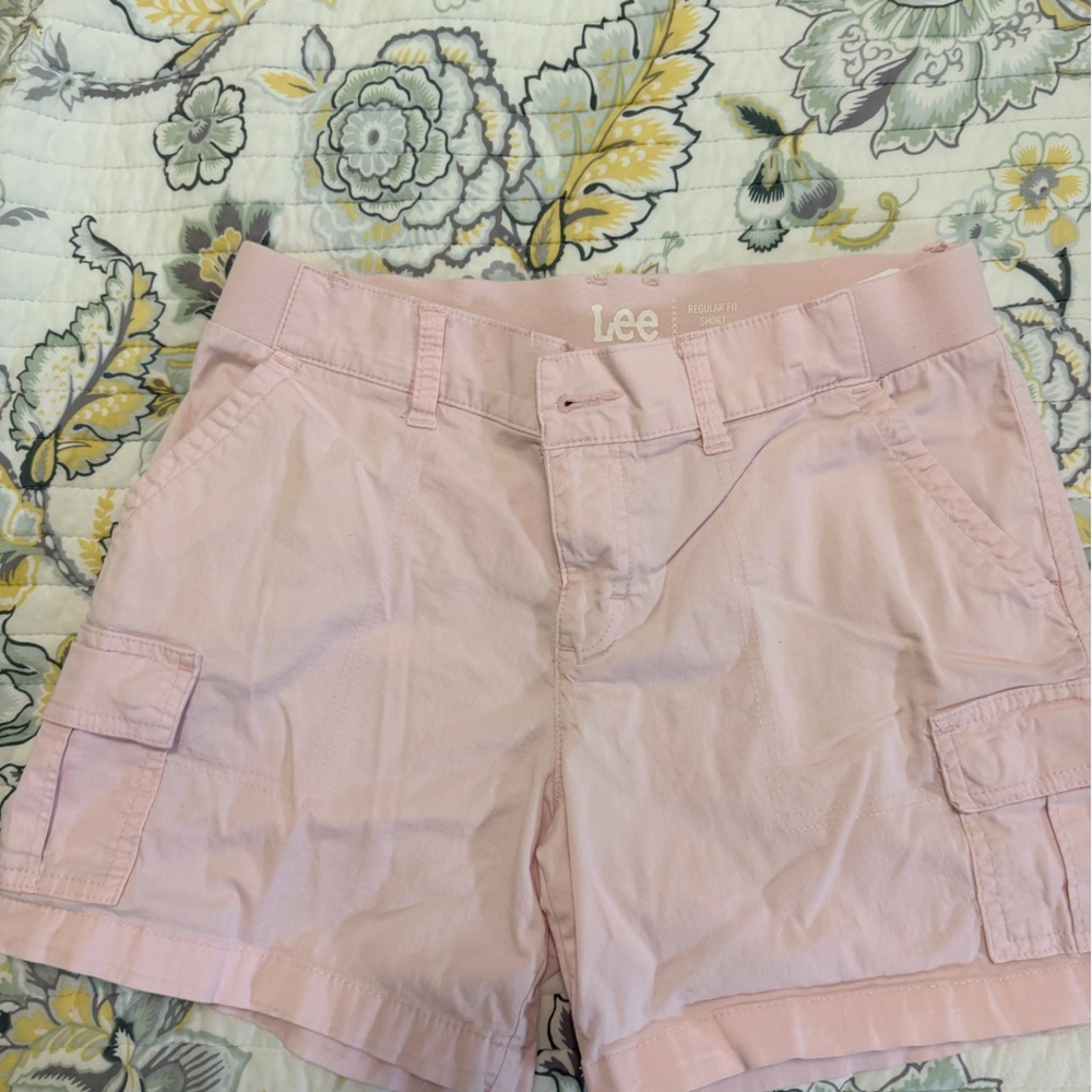 Lee Women's Pale Pink Cargo Bermuda Shorts
